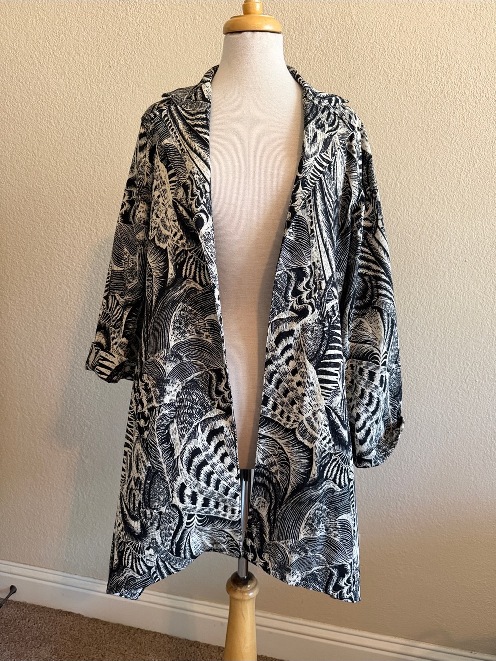 Bryn Walker Black & White Printed Women's Blazer